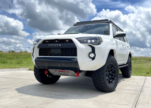 Flow Forged 4TR Pro Style - F246, 17x8.5 -10 Offset White Toyota 4Runner TRD Pro